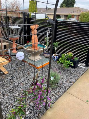 Altona Meadows - Photo 1