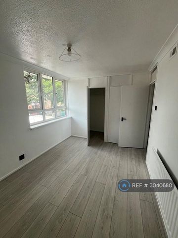 3 bedroom maisonette to rent - Photo 3