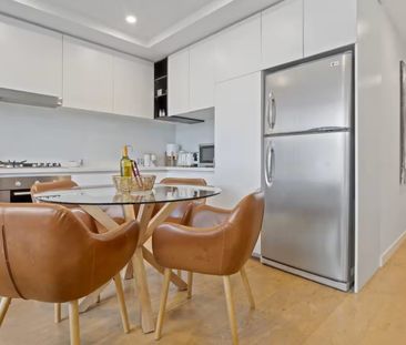 Stunningly Furnished 2 Bedroom in Little Ox Apartments - Photo 3