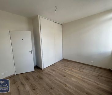 Location Appartement 5 pièces 114m² ST ETIENNE 42000 - Photo 4