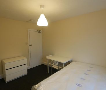 Mighty Land, Bournemouth, BH1 - Photo 2