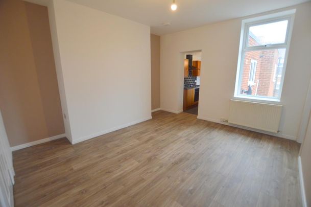 3 bedroom flat to rent - Photo 1