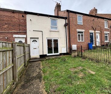 3 bedroom terraced house to rent - Photo 3