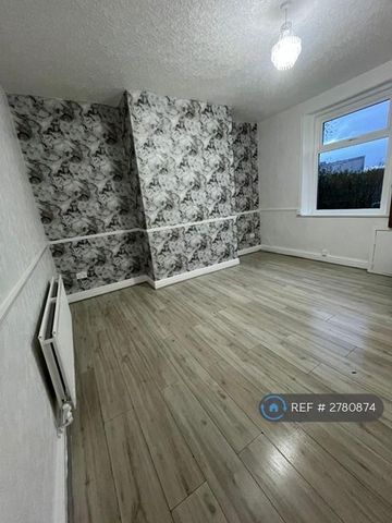 2 bedroom terraced house to rent - Photo 3