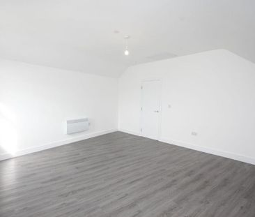 3 bedroom flat to rent - Photo 5
