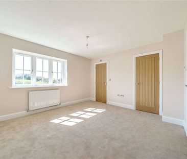 3 bedroom terraced house located in a new development and in a semi... - Photo 1