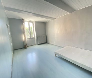 Location Appartement 4 pièces 90m² LORGUES 83510 - Photo 1