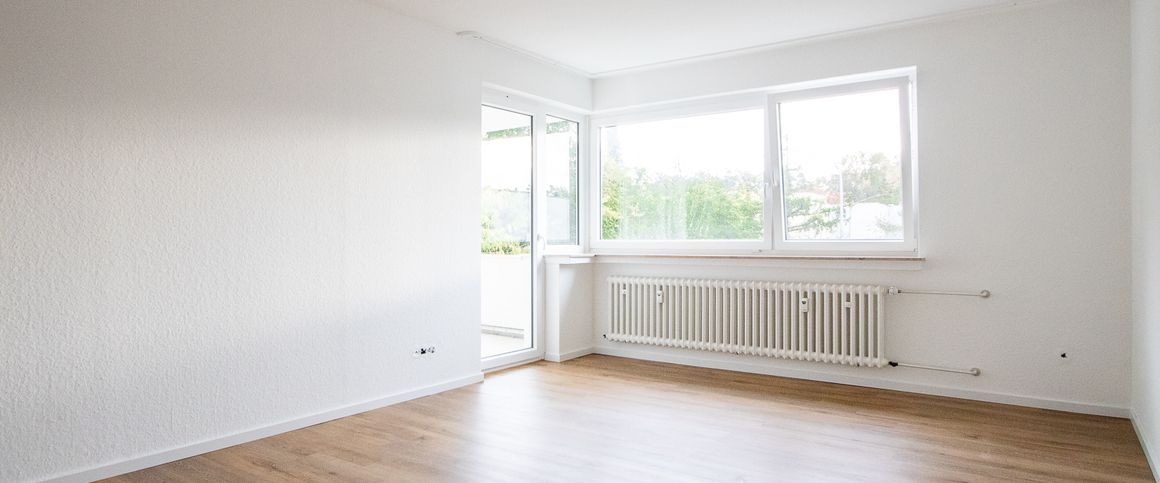 Frisch renovierte 2 Zimmerwohnung in zentraler Lage von Bielefeld Sennestadt - Foto 1