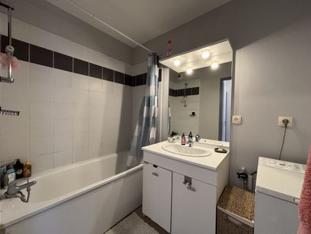 Location Appartement 2 pièces 41m² POITIERS 86000 - Photo 3