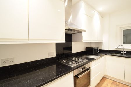 Room in a Shared Flat, Blenheim Gardens, NW2 - Photo 4