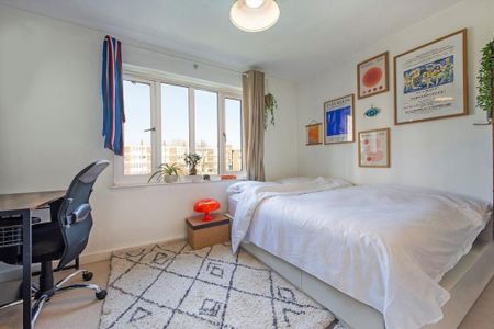 3 bedroom flat to rent - Photo 5