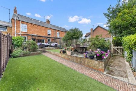 1 bedroom house to rent - Photo 2