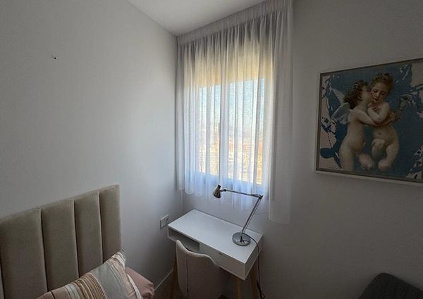 Middle Floor Apartment in Teatinos