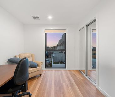 15/221 John Gorton Drive, Wright ACT 2611 - Townhouse For Rent | Do... - Photo 1