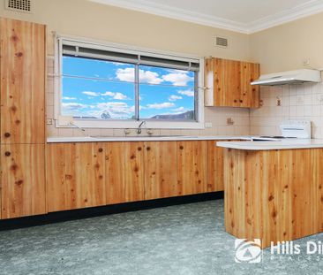 Three-Bedroom Home on a Huge Block – Ideal for Tradesperson - Photo 1