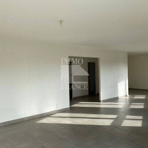 Location appartement 2 pièces 77.09 m² à Mayenne (53100) - Photo 1