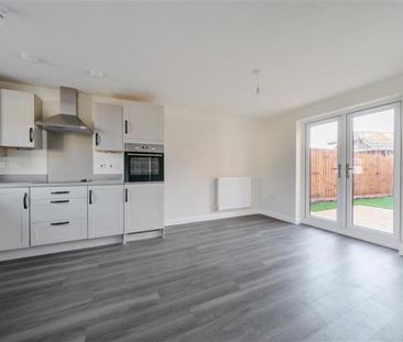 3 bedroom semi-detached house to rent - Photo 6