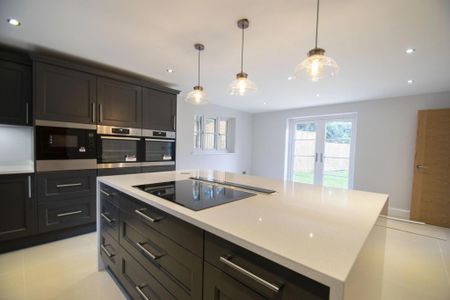 5 bedroom detached house to rent - Photo 5