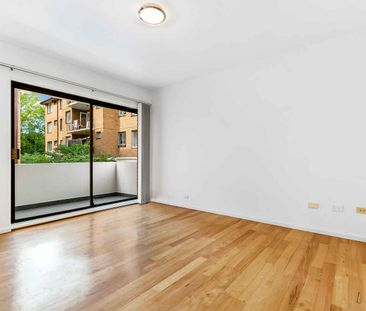 WONDERFUL 1 BEDROOM APARTMENT. - Photo 3