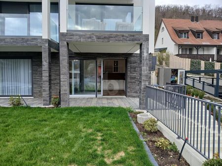 FIRST HOME - MODERN AND COZY WITH GARDEN - Photo 2