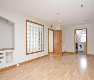 16 Earls Court, Bethany Street, Belfast, BT4 3FE - Photo 2