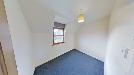 3 bedroom terraced house to rent - Photo 3