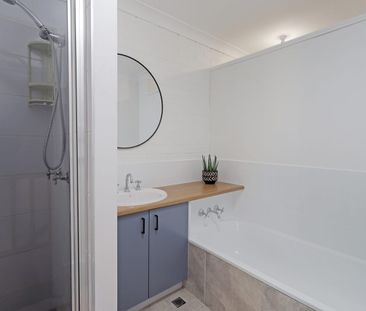 COASTAL TOWNHOUSE LIVING IN SOUGHT-AFTER 'PACIFIC TERRACES' - Photo 5