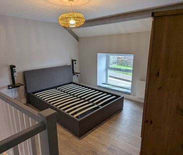 Portway, Ferryside, Carmarthenshire. - Photo 2