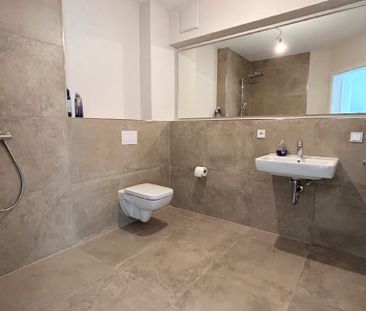 Lichtdurchflutete Erdgeschosswohnung mit Terrasse und Gartennutzung... - Photo 4