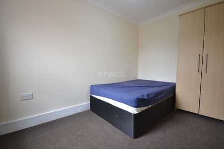 St Peters Road, Reading, Berkshire, RG6 1NT - Photo 2