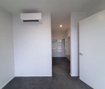 Spacious 2 bedrooms Apartment - Photo 3