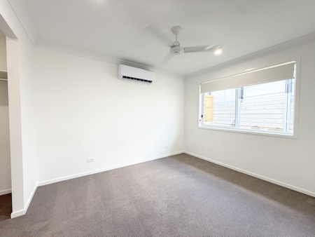 5 Provence Place, Greenbank QLD 4124 - House For Rent | Domain - Photo 3