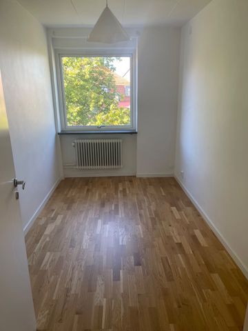 Rönnebergsgatan 18, Öster - Photo 4