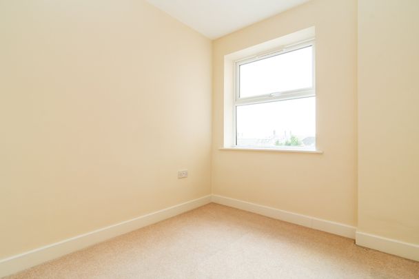 2 bed apartment to rent in Commercial Road, Bournemouth, BH2 - Photo 1