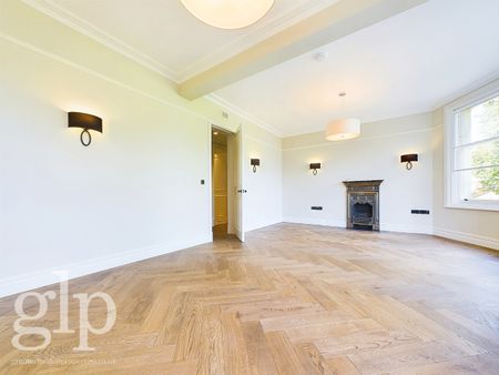 3 Bedroom Apartment, Ridgmount Gardens, Bloomsbury, WC1E - Photo 5