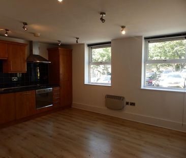 2 bedroom apartment to rent - Photo 6