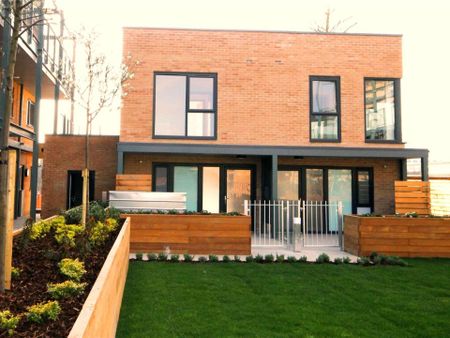 Premium two bedroom semi-detached house - Photo 4