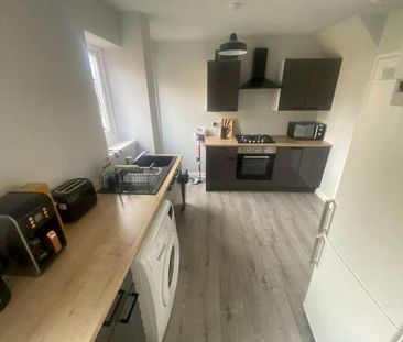 3 bed terraced house to rent in Greystoke Gardens, Gateshead, NE9 - Photo 2