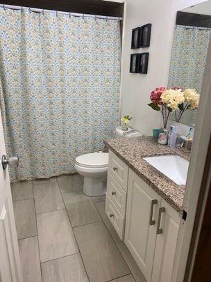 For Lease - 436 Queen Street Unit# 2nd Fl Unit 2, Toronto, Ontario - Photo 1