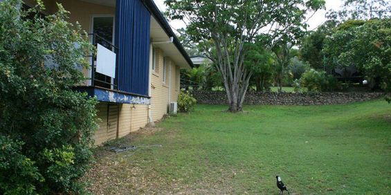Charming Home in Prime Location with Expansive Yard - Photo 3