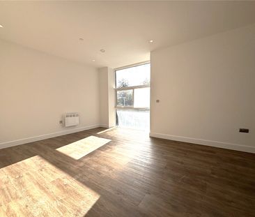 Sheila House, Fleet, Hampshire, GU51 - Photo 5