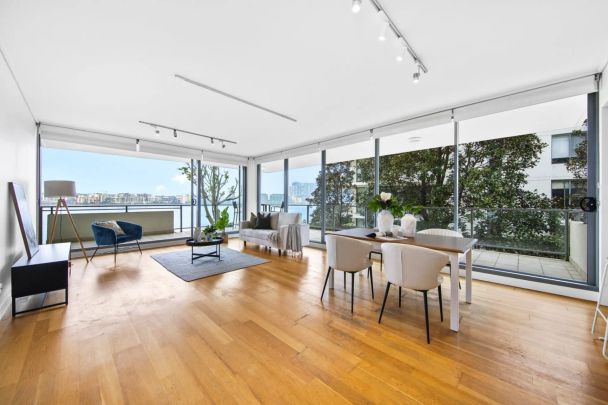 Waterfront | Three bedroom | Peaceful Living - Photo 1