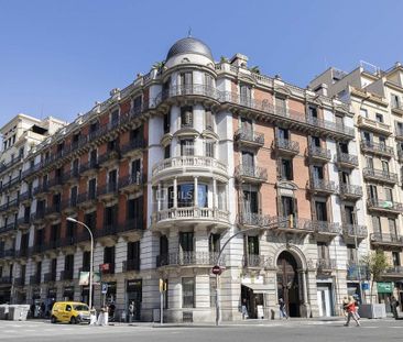 3 bedroom luxury Apartment for rent in Barcelona, Catalonia - Photo 2