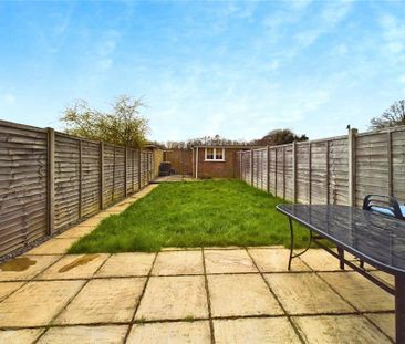 3 bedroom terraced house to rent - Photo 5