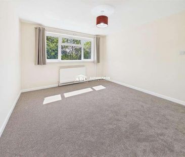 Twickenham Gardens, Harrow, HA3 - Photo 3
