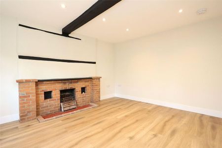 3 bedroom detached house to rent - Photo 2