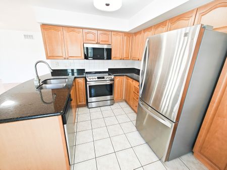 For Lease - 308 John Street Unit# 212, Markham, Ontario - Photo 3