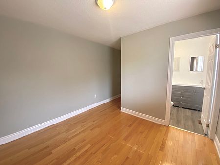 $2,700 / 3 br / 2.5 ba / 1500 sqft 3BR Duplex in Hamilton - Photo 4