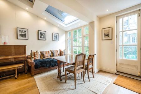 5 bedroom end of terrace house to rent - Photo 2