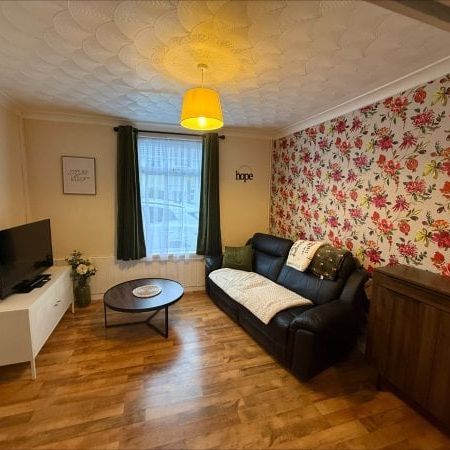 Harries Terrace, Llanelli, SA15 - Photo 1